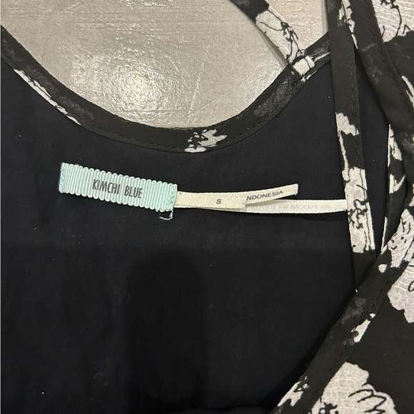 Urban outfitters Kimchi Blue Sleeveless Retro 90s Style Dress Floral Black Midi - Picture 4 of 4